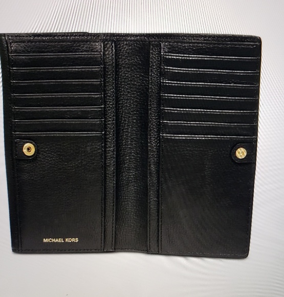 *SALE* Michael Kors Lillie Pebble Carryall Wallet - Picture 2 of 6